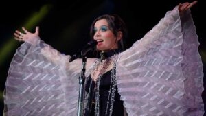 Nil Karaibrahimgil – Benden Sana Şarkı Sözleri