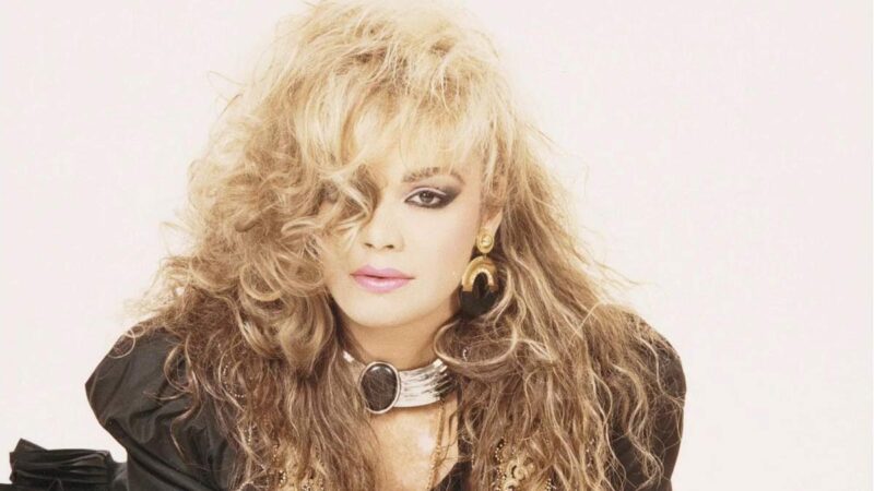 Bergen – Elimde Duran Fotoğrafın Şarkı Sözleri