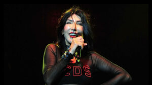 Hande Yener – Zombi Şarkı Sözleri