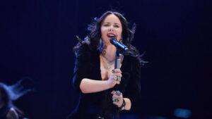 Şebnem Ferah – Bu Aşk Fazla Sana Şarkı Sözleri