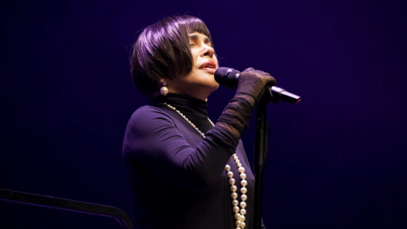 Sezen Aksu – Rakkas Şarkı Sözleri