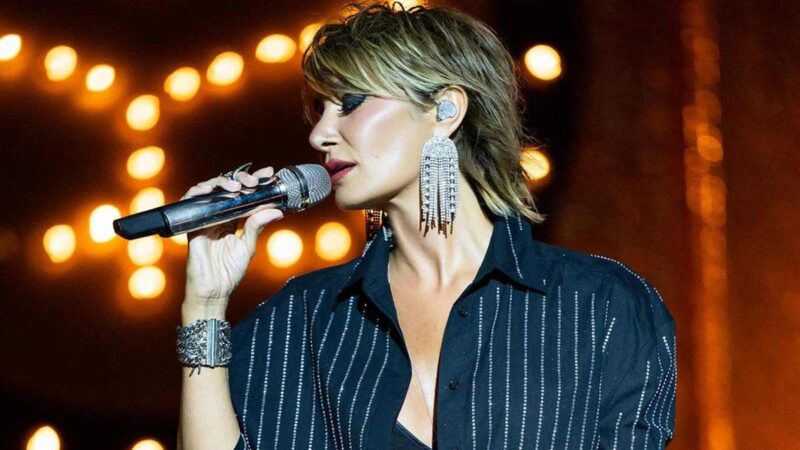 Sıla – Yan Benimle Şarkı Sözleri