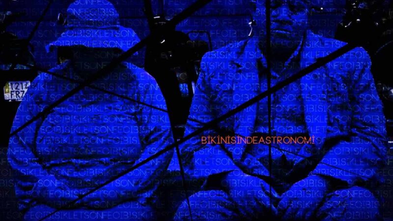 Son Feci Bisiklet – Bikinisinde Astronomi Şarkı Sözleri