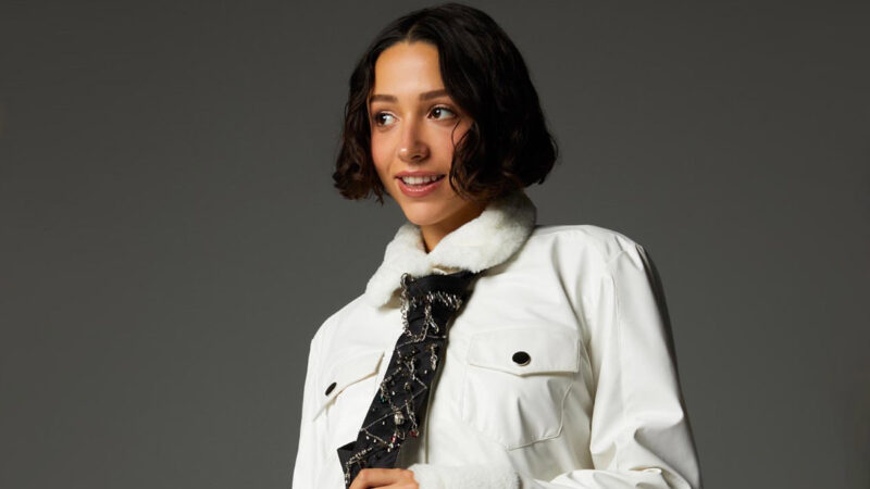 Zeynep Bastık – Uslanmıyor Bu Şarkı Sözleri