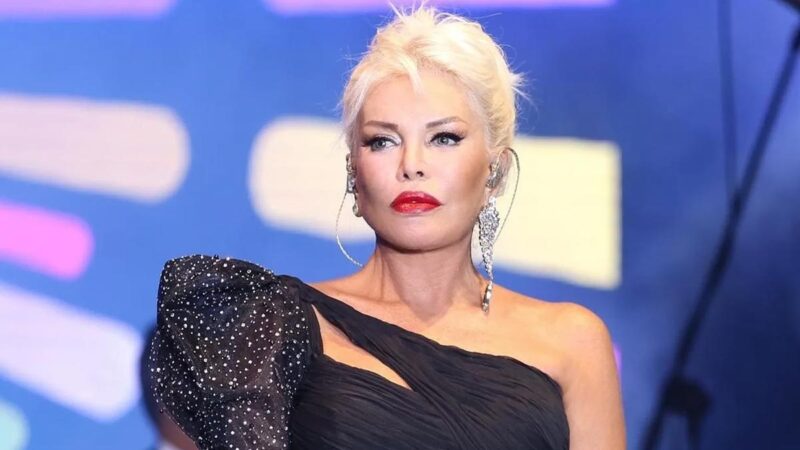 Ajda Pekkan – Oyalama Beni Şarkı Sözleri