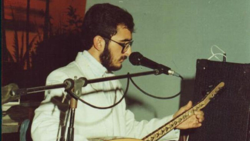 Hasret Gültekin – Sevgi Kuşun Kanadında Şarkı Sözleri