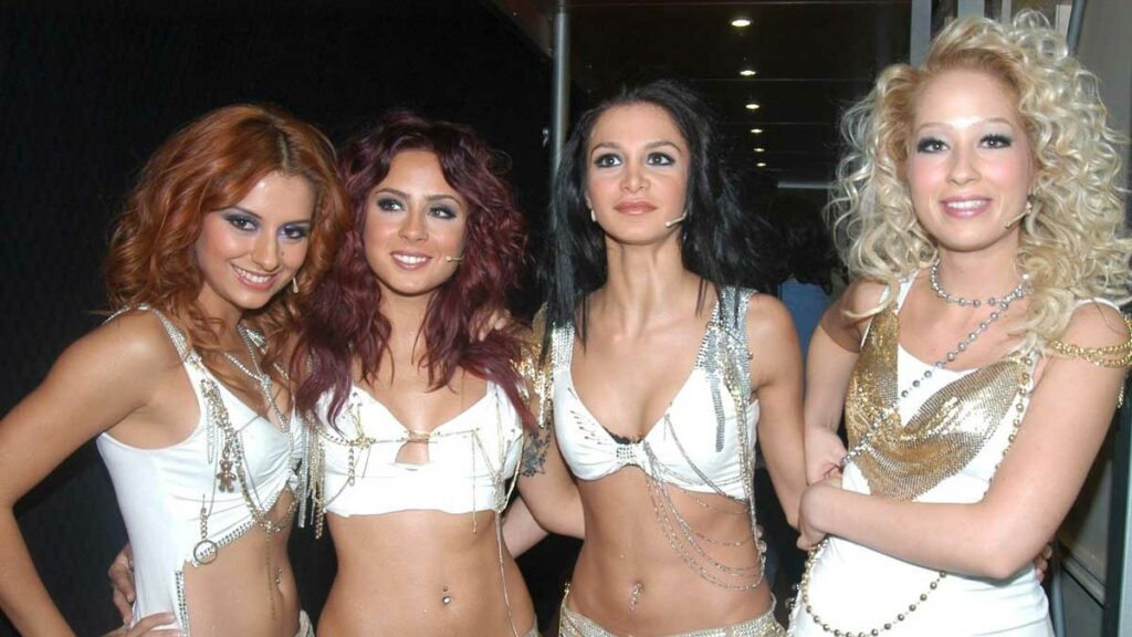 Hepsi – Üç Kalp video