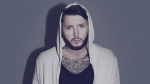 James Arthur – Car's Outside Şarkı Sözleri