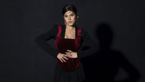 Melis Kar – Kibir Şarkı Sözleri