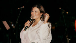 Tuğçe Kandemir – Yelkovan Şarkı Sözleri