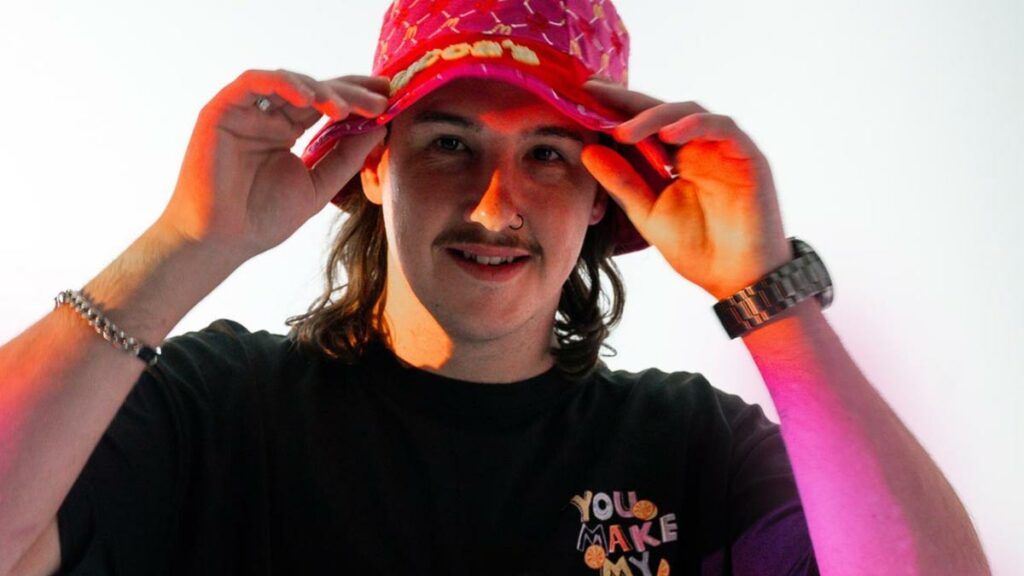 CYRIL – Stumblin’ In video