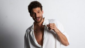 Mustafa Mert Koç – Sormadın Şarkı Sözleri