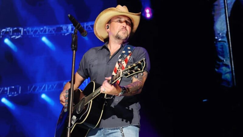 Jason Aldean – Let Your Boys Be Country Şarkı Sözleri