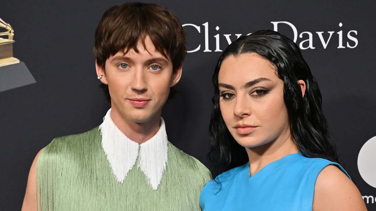 Charli xcx,Troye Sivan – Talk Talk Featuring Troye Sivan Şarkı Sözleri