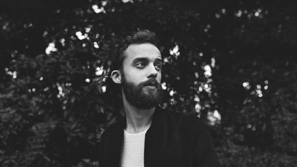 Jaymes Young – Infinity video