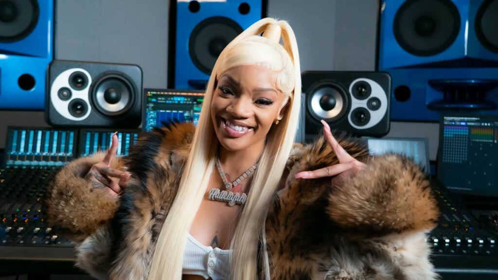 GloRilla – Yeah Glo! video