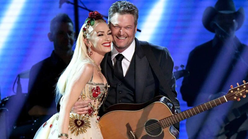 Gwen Stefani ft. Blake Shelton – You Make It Feel Like Christmas Şarkı Sözleri