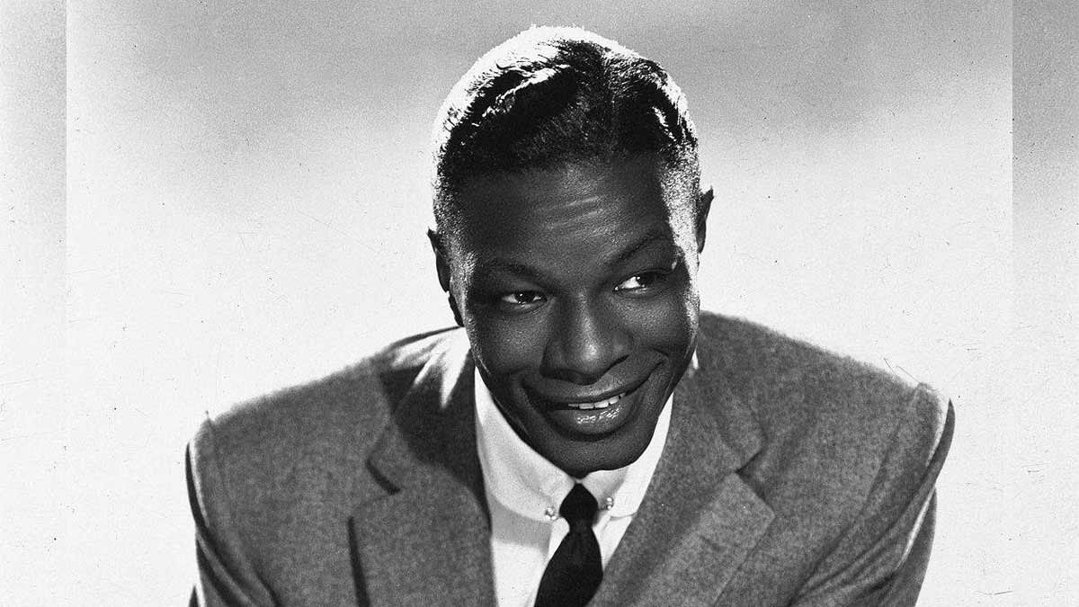 Nat King Cole – The Christmas Song Şarkı Sözleri