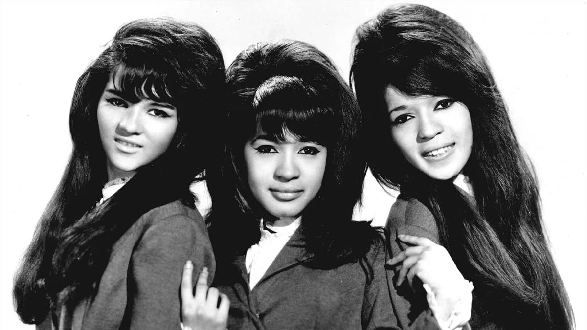 The Ronettes – Sleigh Ride Şarkı Sözleri