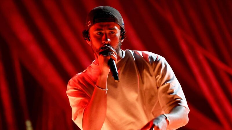 Bad Bunny – LO QUE LE PASÓ A HAWAii Şarkı Sözleri