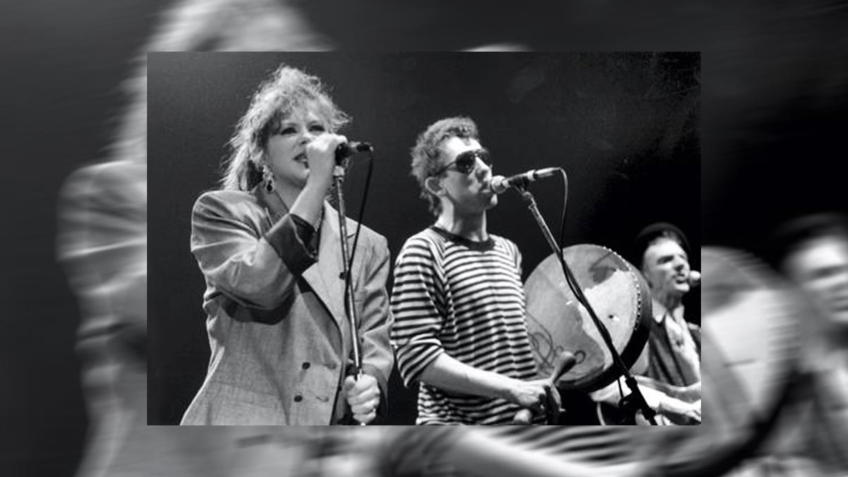 The Pogues feat. Kirsty MacColl – Fairytale of New York Şarkı Sözleri