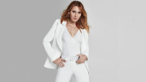 Funda Arar – Hırçın Paramparça Şarkı Sözleri