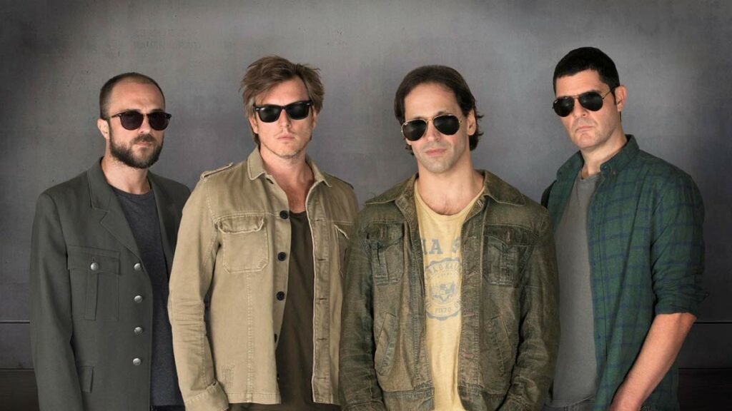 Duman – İyi De Bana Ne video