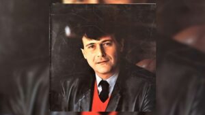 Ferdi Özbeğen – Dönsen Bile Şarkı Sözleri