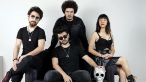 Kaldı 8 – Yanında Uyansam Şarkı Sözleri