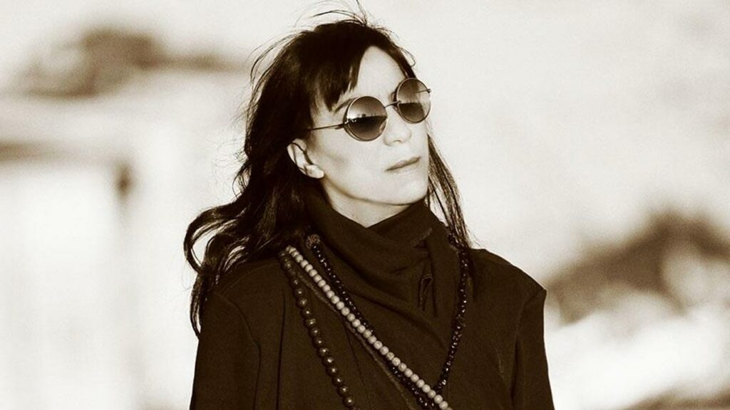 Leman Sam – Gül Güzeli video