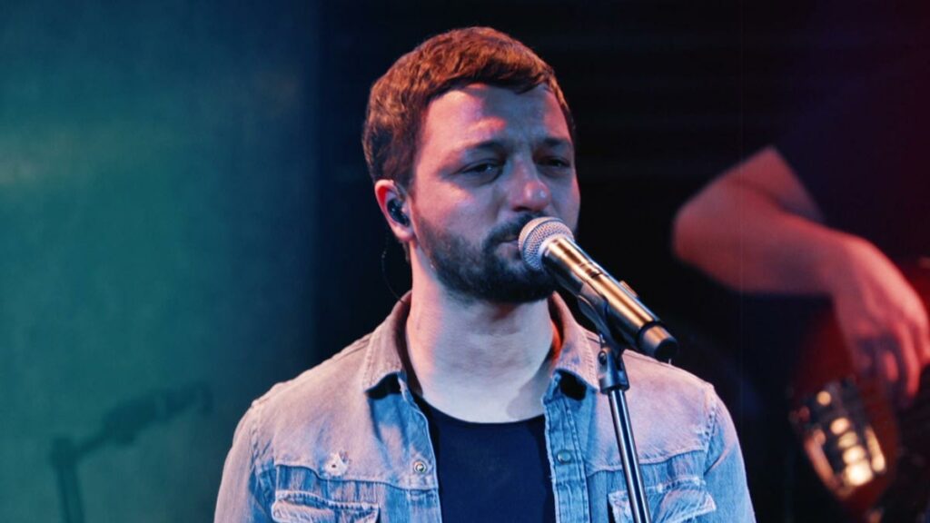 Mehmet Erdem – Herkes Aynı Hayatta video