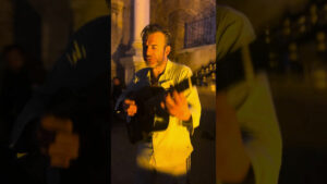 Rıza Tamer – Beyaz Papuçlar Şarkı Sözleri