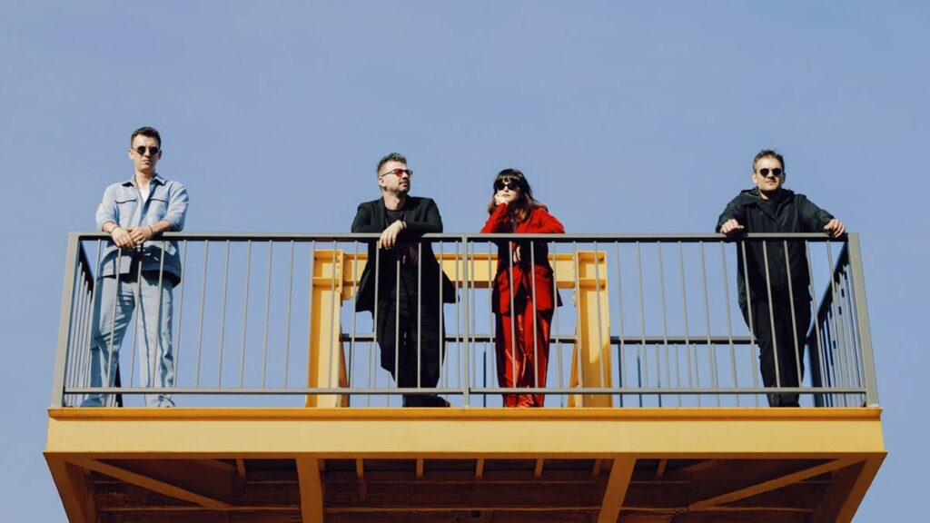 Vera & Simge Pınar – Yerlerdeyim video