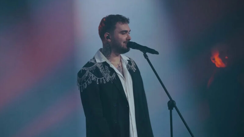 Çağan Şengül – Başka Aşka Tanrı Şarkı Sözleri