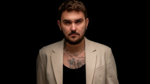 Çağan Şengül – Bir Deli Hasret Şarkı Sözleri