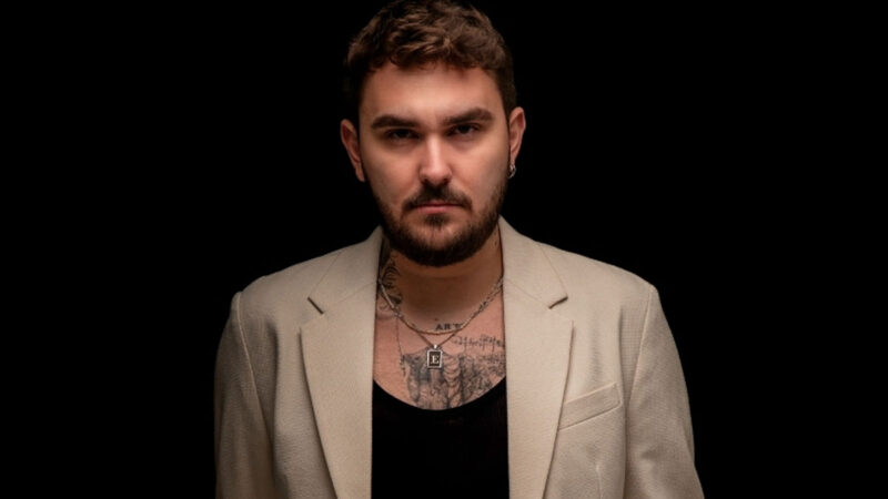 Çağan Şengül – Bir Deli Hasret Şarkı Sözleri