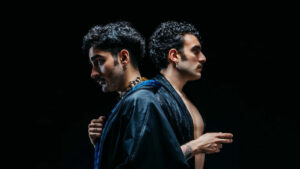 Dolu Kadehi Ters Tut – Kaçar Gider Şarkı Sözleri