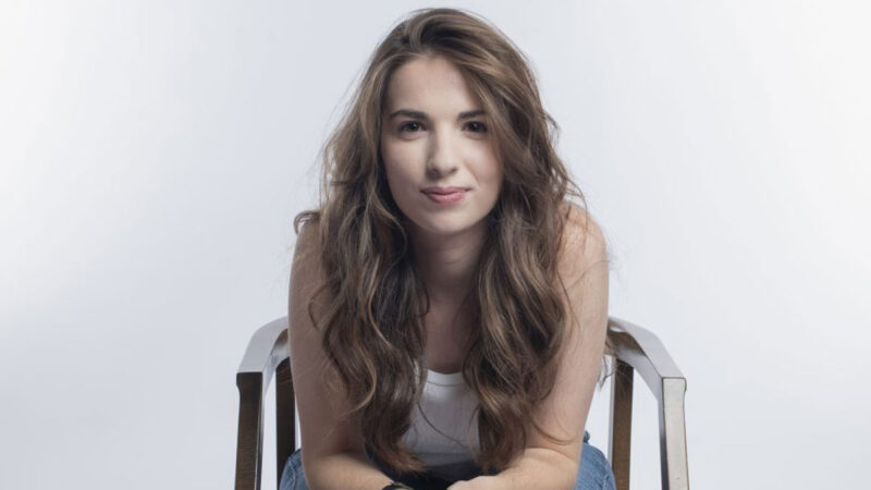 Maya Perest – Karanfil Eker Misin Şarkı Sözleri