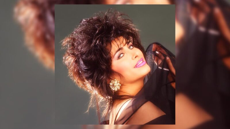 Nuray Hafiftaş – Toza Döndüm Şarkı Sözleri