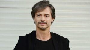 Onur Mete – Bu Aşktan Gidiyorum Şarkı Sözleri