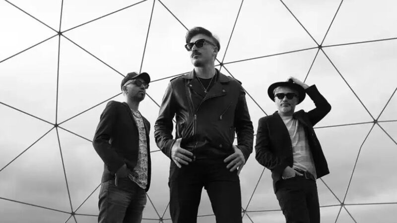 Redd – Kozmos Şarkı Sözleri