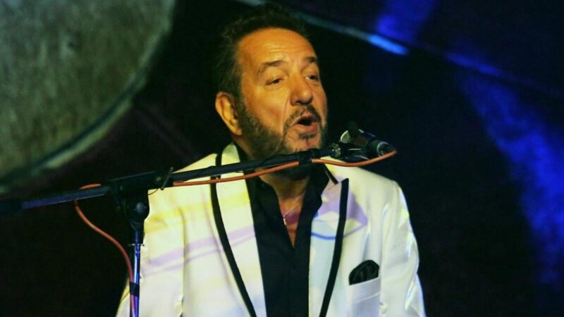 Arif Susam – Resmini Ateşe Attım Şarkı Sözleri