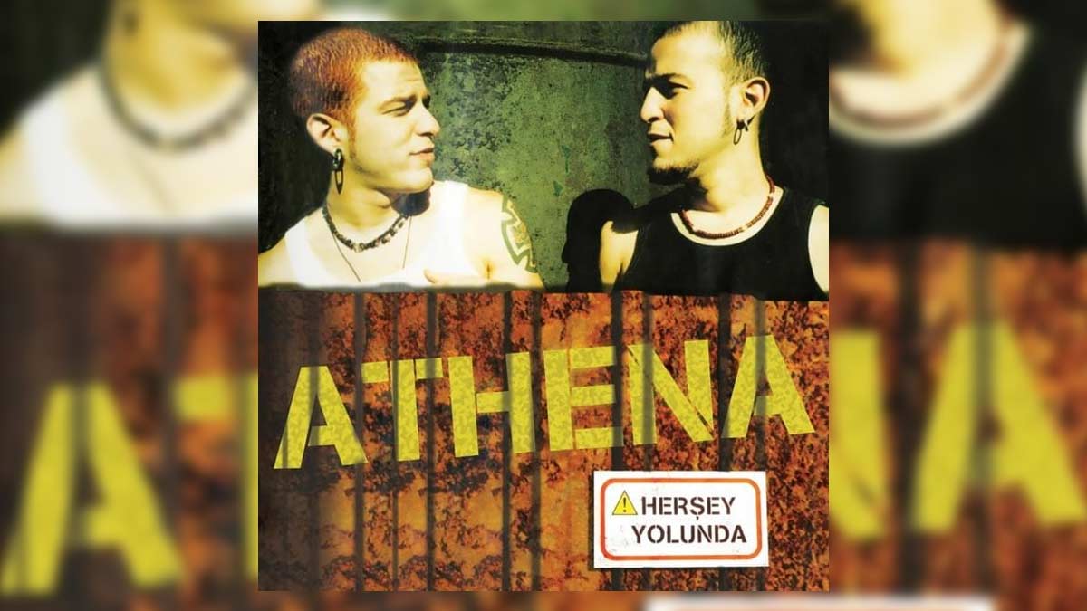 Athena – Öpücük Şarkı Sözleri