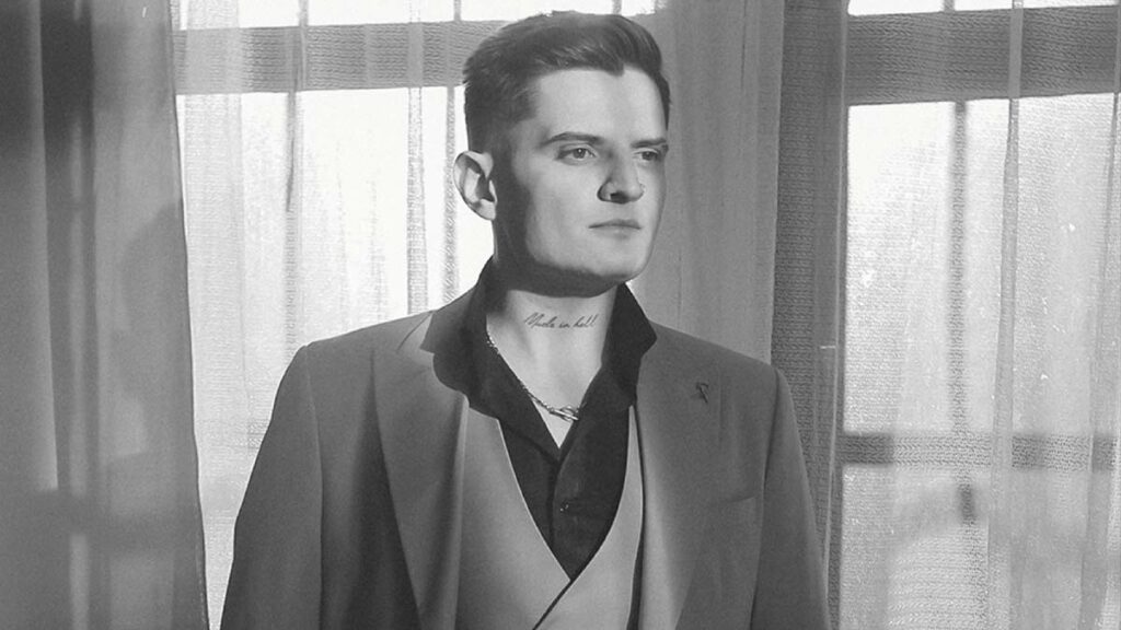 Kubilay Karça – Seni Kırmışlar video