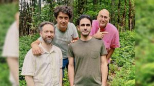 Pinhani – Oldum Deli Şarkı Sözleri