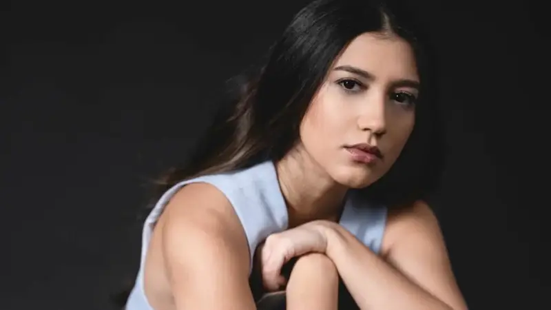 Ekin Ekinci – Kıyamam Ben Sana Şarkı Sözleri