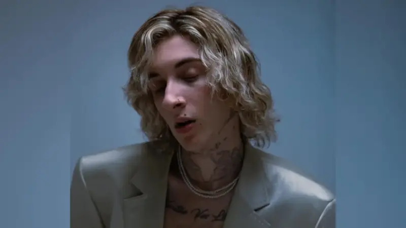 Mavi – O Arıyo Şarkı Sözleri