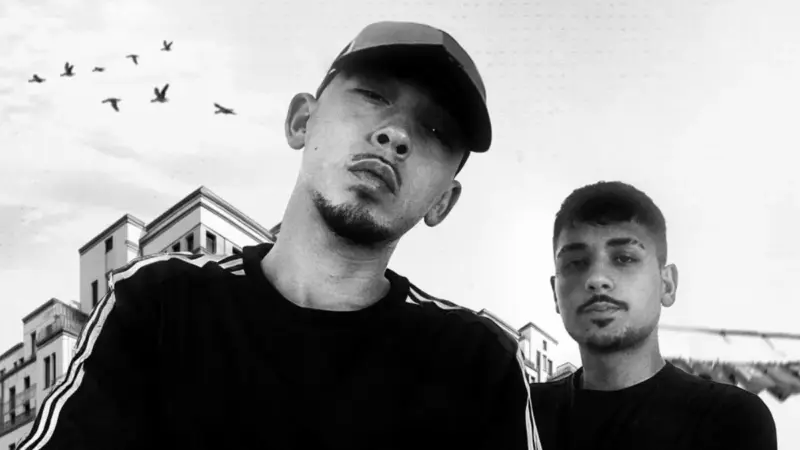 Pois x Chiko – Sokaklar Şarkı Sözleri