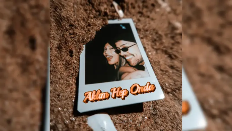 Samet Kardeşler & Sıla Şahin – Aklım Hep Onda Şarkı Sözleri