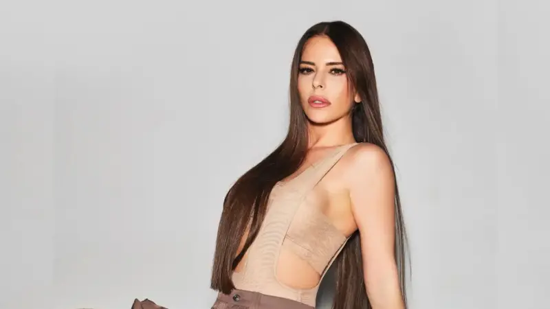 Simge – Taksi Şarkı Sözleri